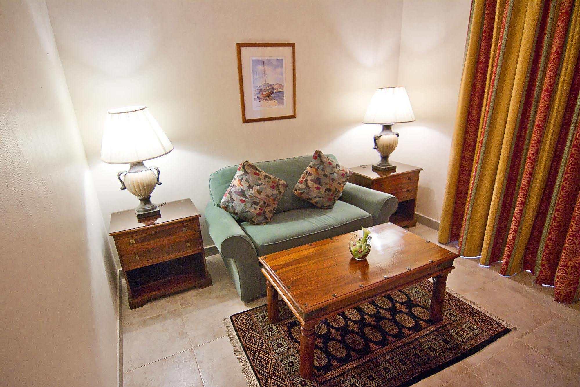 Al Hamra Residence & Vilage Esterno foto
